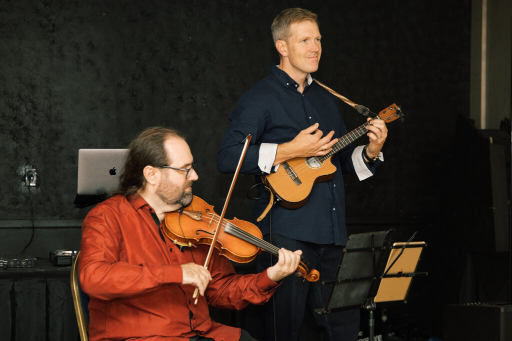 fiddle & Ukulele duo